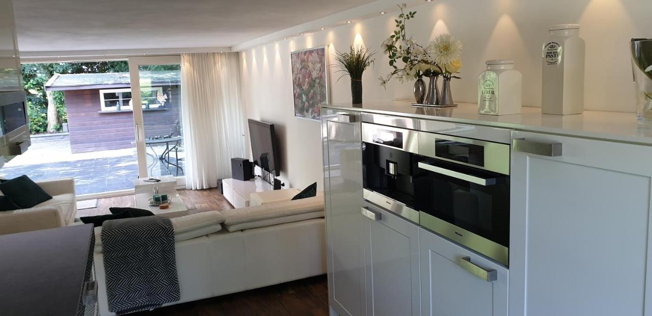 Lake House 74, Luxury Accommodation Ir Sauna Warmond エクステリア 写真